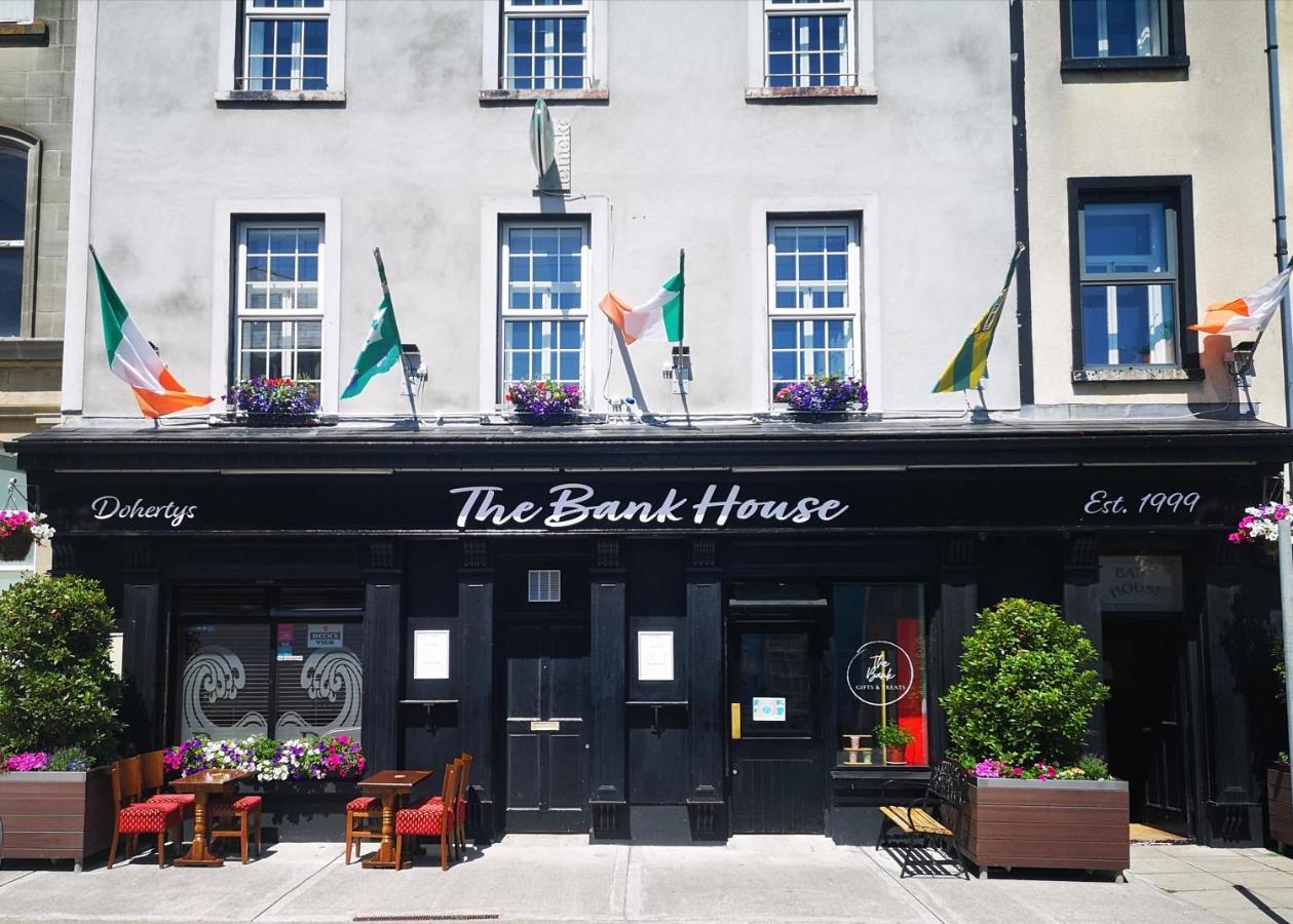 Bank House Guesthouse バンドラン エクステリア 写真