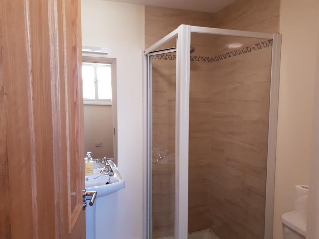 Bank House Guesthouse バンドラン エクステリア 写真